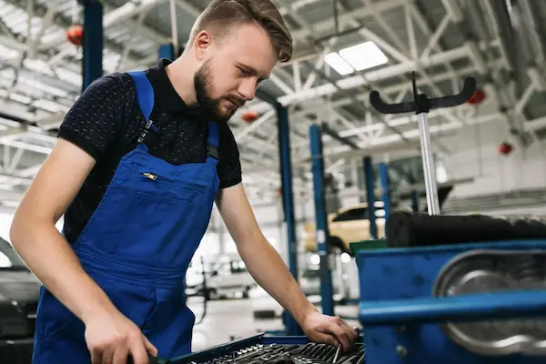 Работа в Германии Механик, слесарь